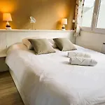 L'estacade Avec Sur *