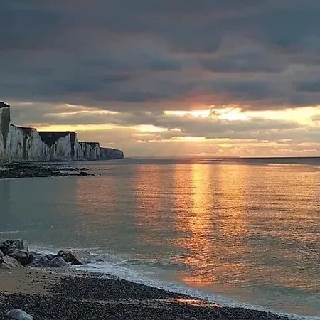 L'estacade Avec Sur *