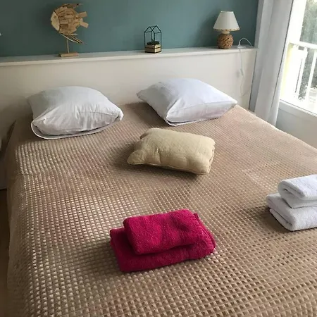 L'estacade Avec Sur *