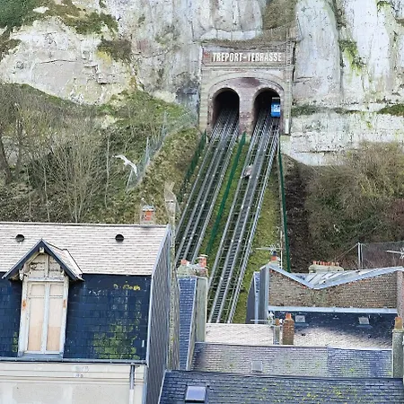 L'estacade Avec Sur * Le Tréport